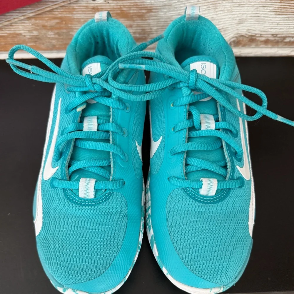 NIKE ISOFLY TEAL BLUE BASKETBALL SHOES- Youth 4